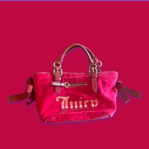 👑 𝕱𝖚𝖈𝖍𝖘𝖎𝖆 𝕵𝖚𝖎𝖈𝖞 𝕮𝖔𝖚𝖙𝖚𝖗𝖊 𝕭𝖆𝖌👑 - Picture 1 of 3